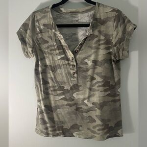 Camo top